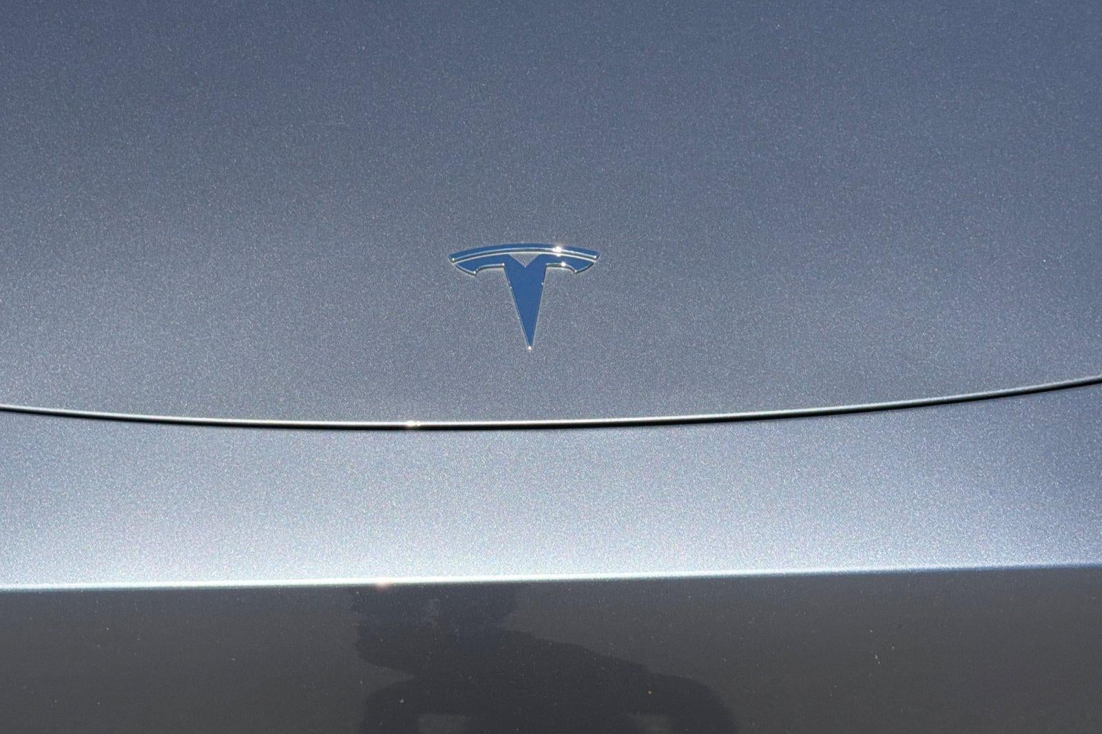 2024 Tesla Model Y Base