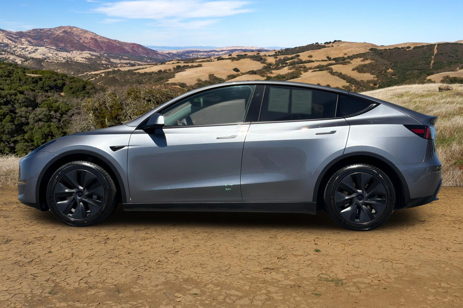 2024 Tesla Model Y Base